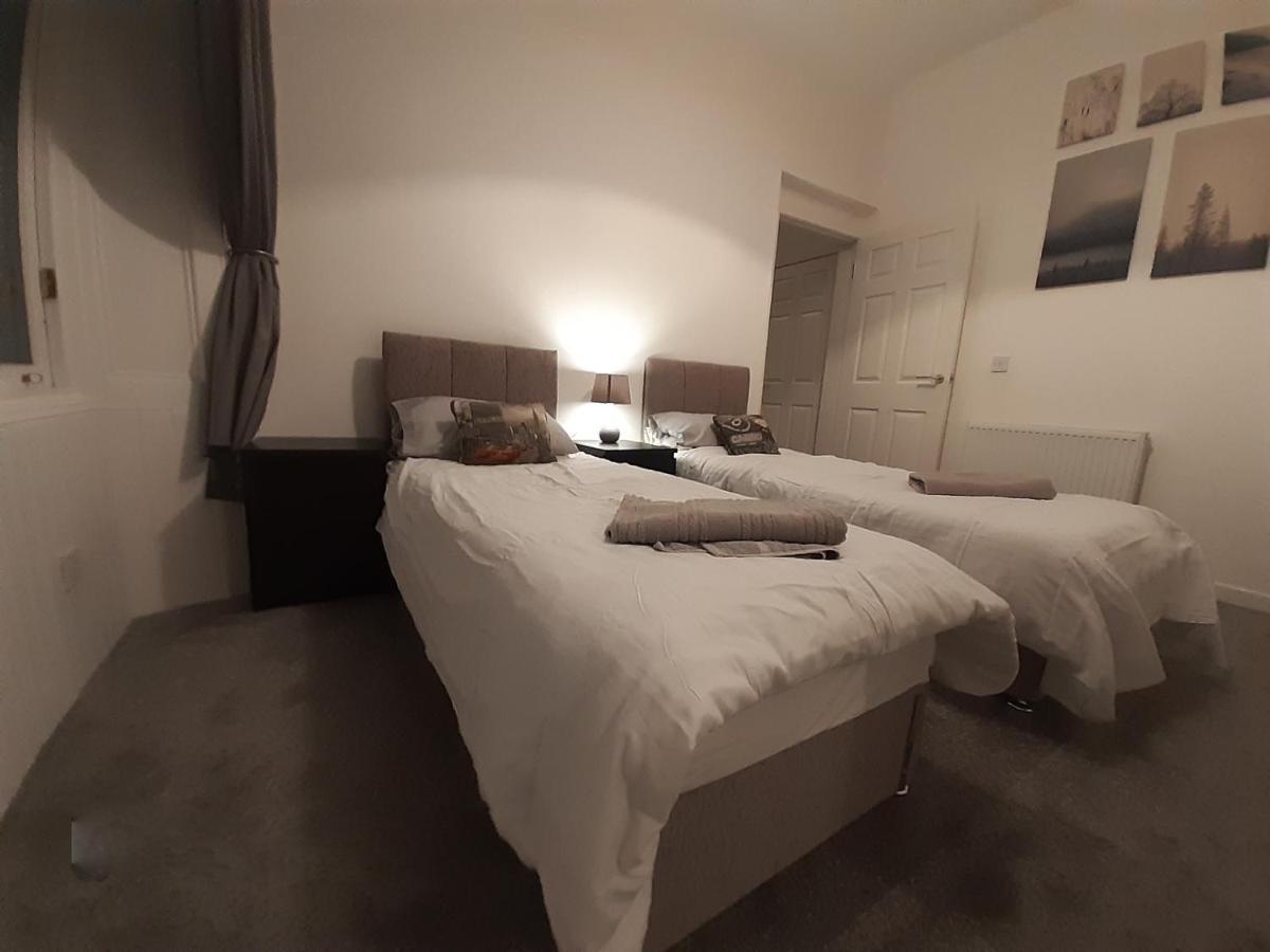 Appartamento Carvetii - Edward House A - 2 Dbl Bed 1St Floor Flat Dunfermline Esterno foto